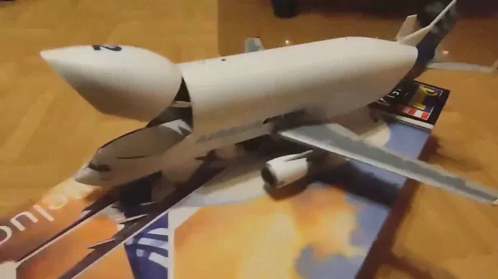 Airbus Beluga Revell 1/144 Building